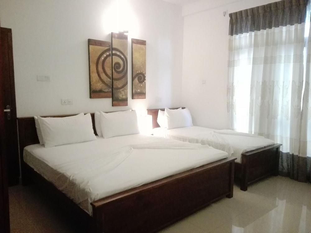 Vista Liyya Residence Kandy Bagian luar foto
